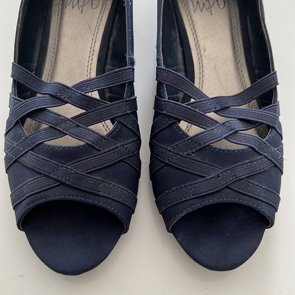 Impo Open Toe Wedge Shoes - Picture 5 of 8